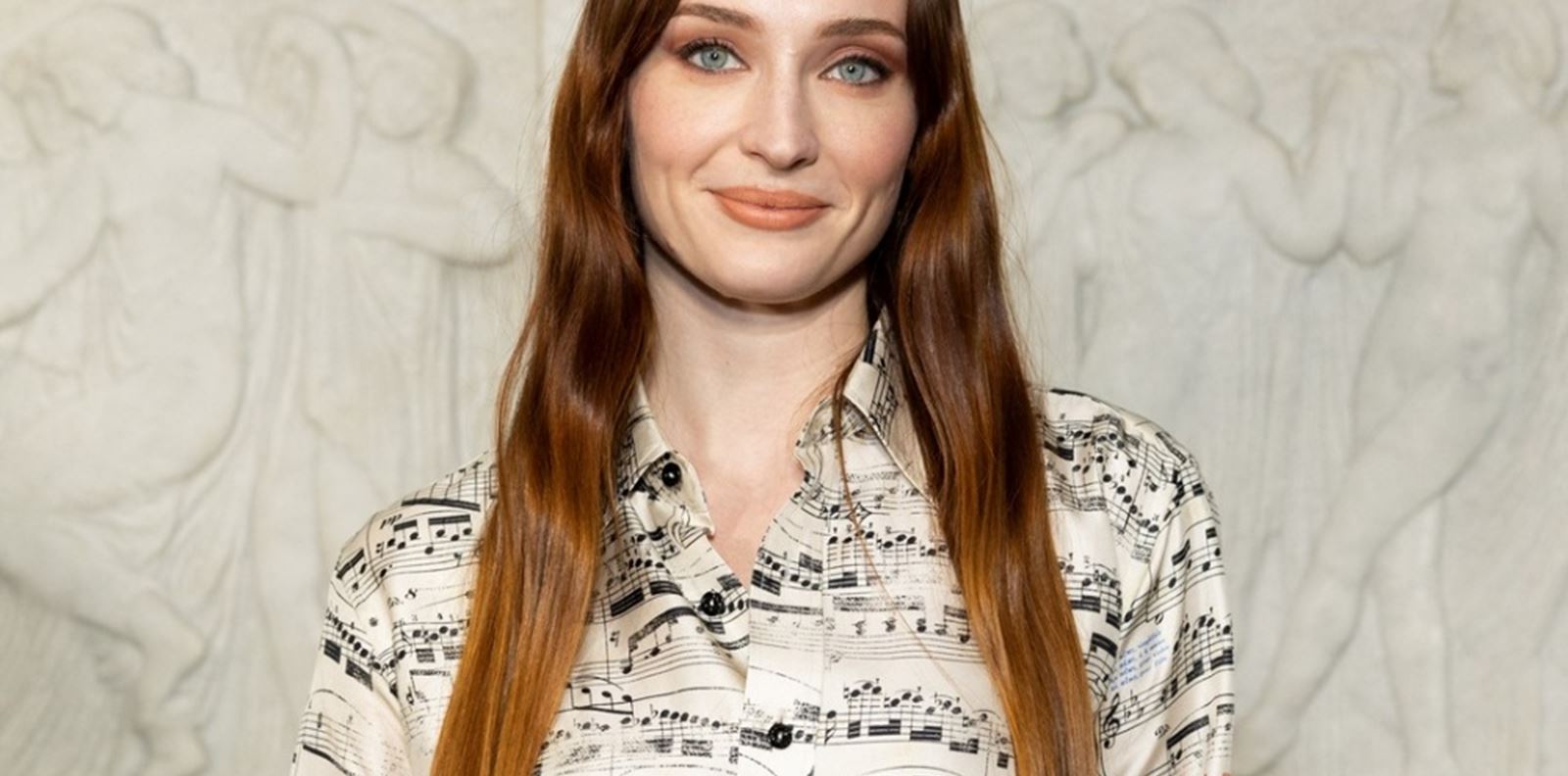 Софи Търнър официализира новата си връзка