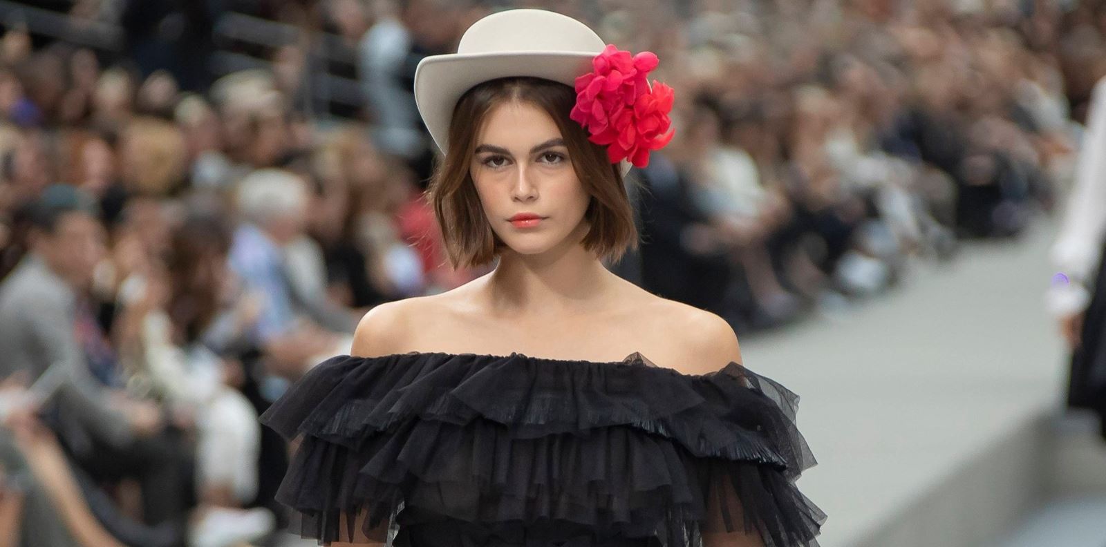 Кая Гербер, страховита и зловеща в новия сезон на AHS