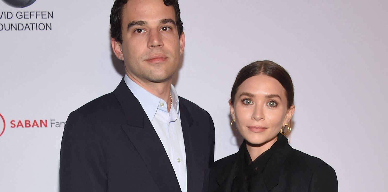 Ашли Олсън се омъжи тайно за Луис Айснер