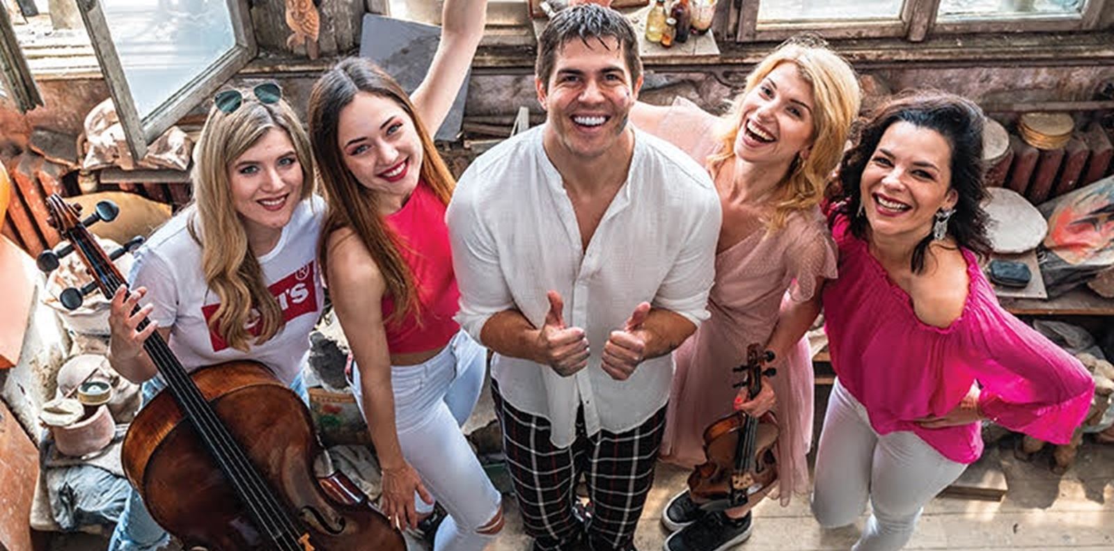 Любовен четириъгълник в новия клип на квартет Destiny