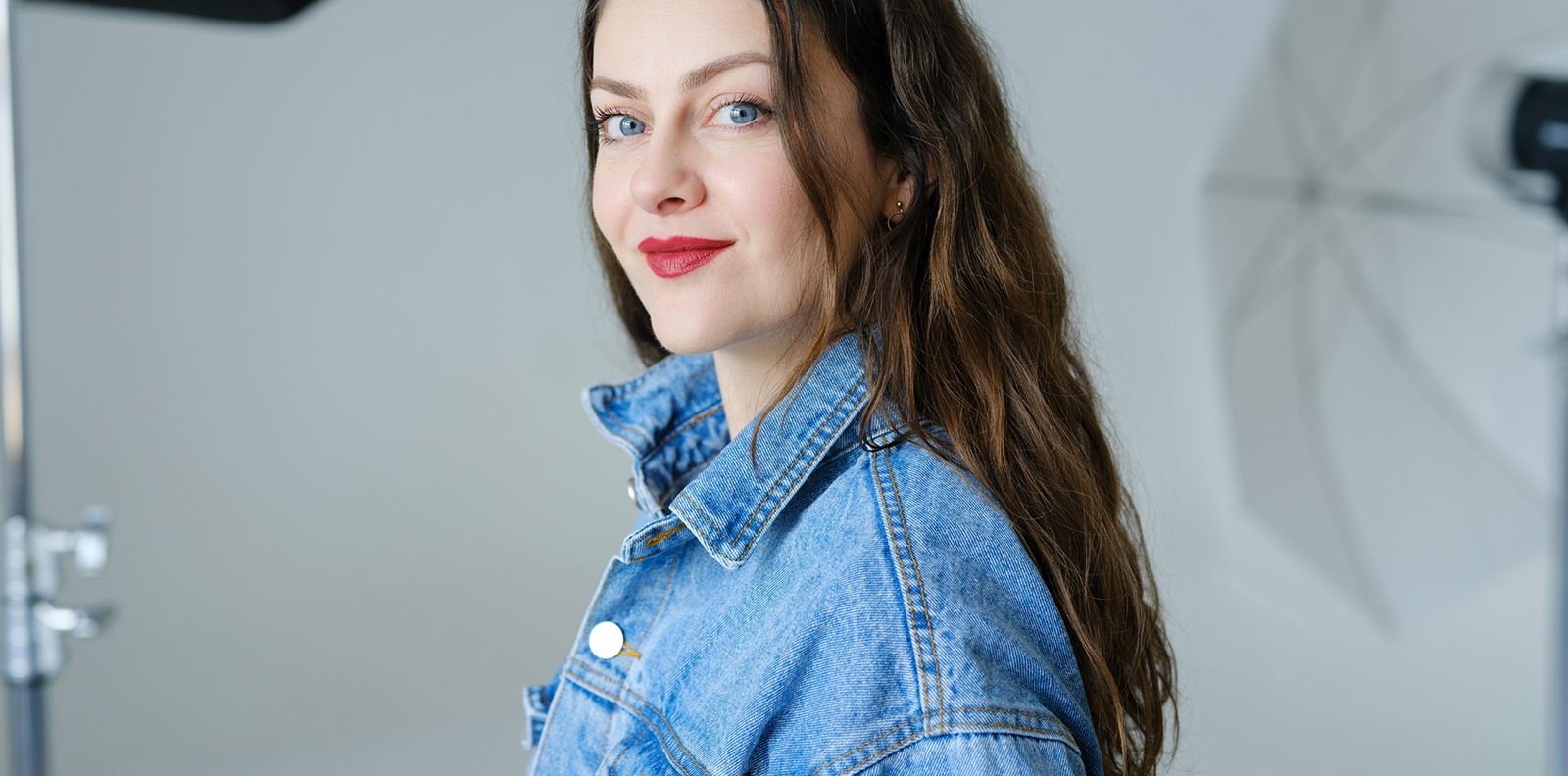 Топ гримьорът Алина Манова прави безплатен летен онлайн курс