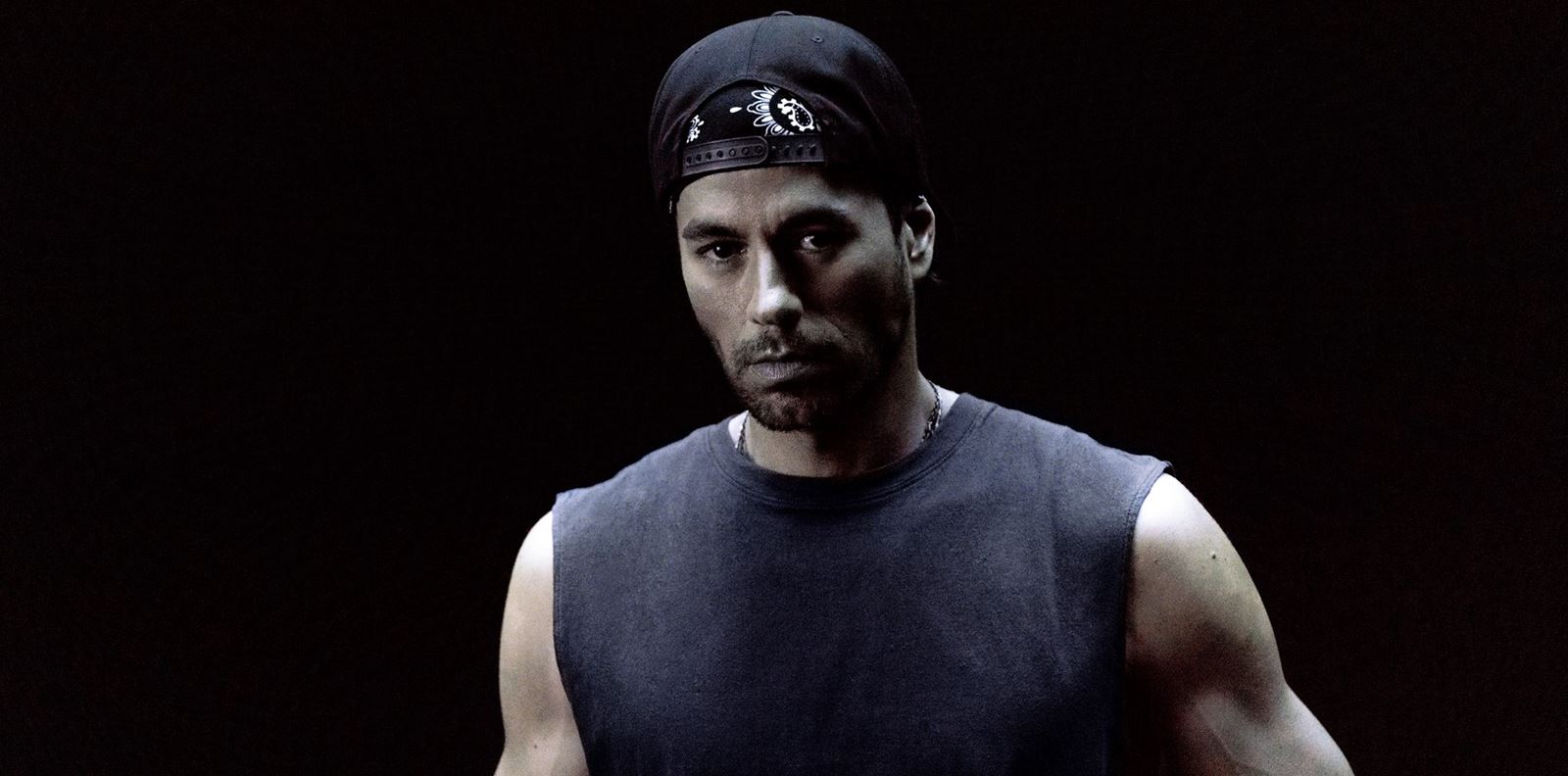 Участвай и спечели новия албум на Енрике Иглесиас