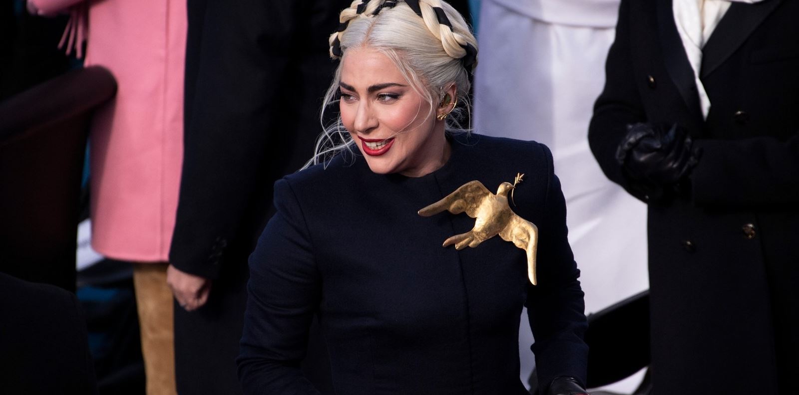 Лейди Гага обясни значението на брошката от инаугурацията на Джо Байдън