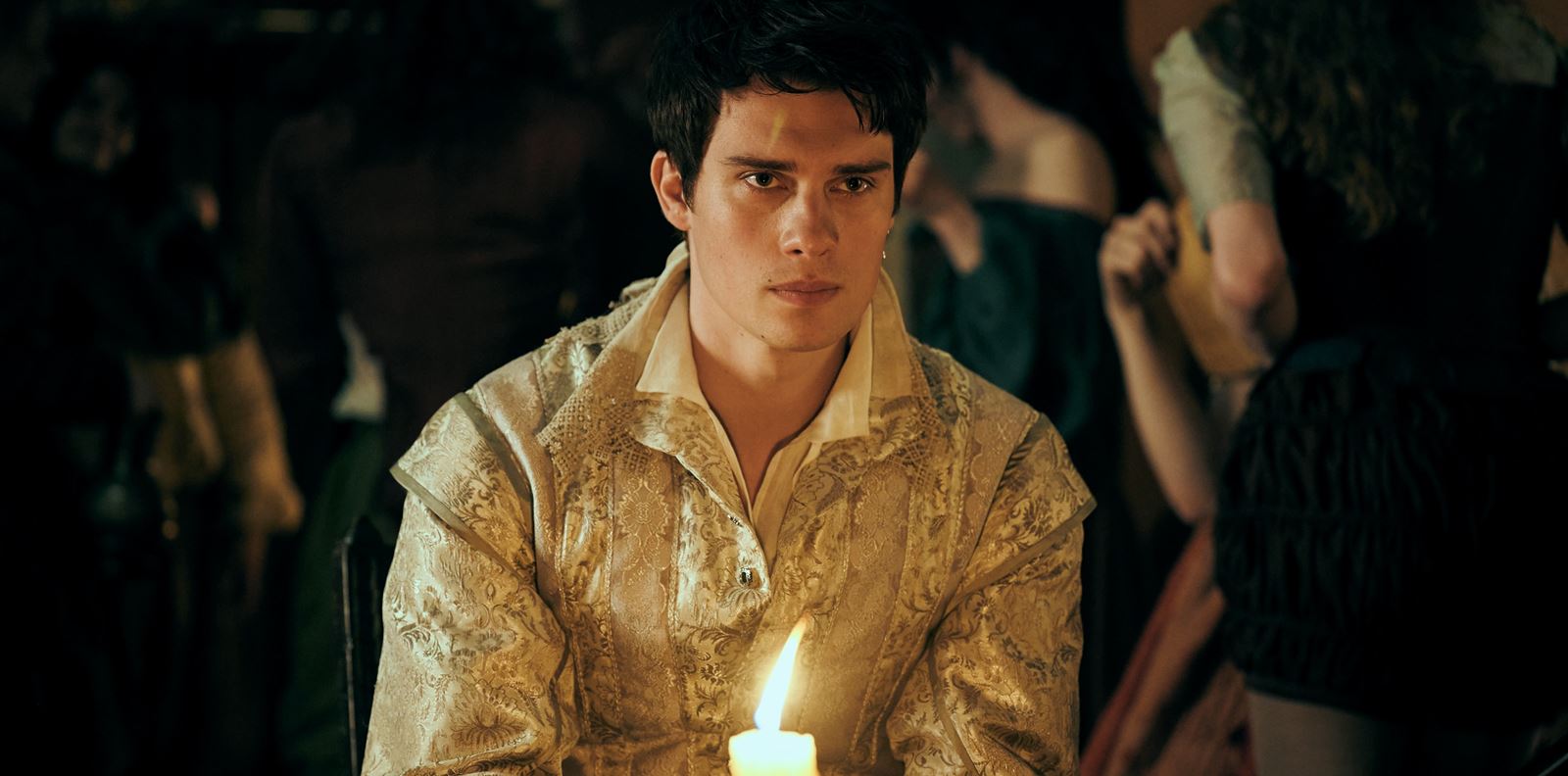 Николас Галицин: Работата с Джулиан Мур е сюрреалистична