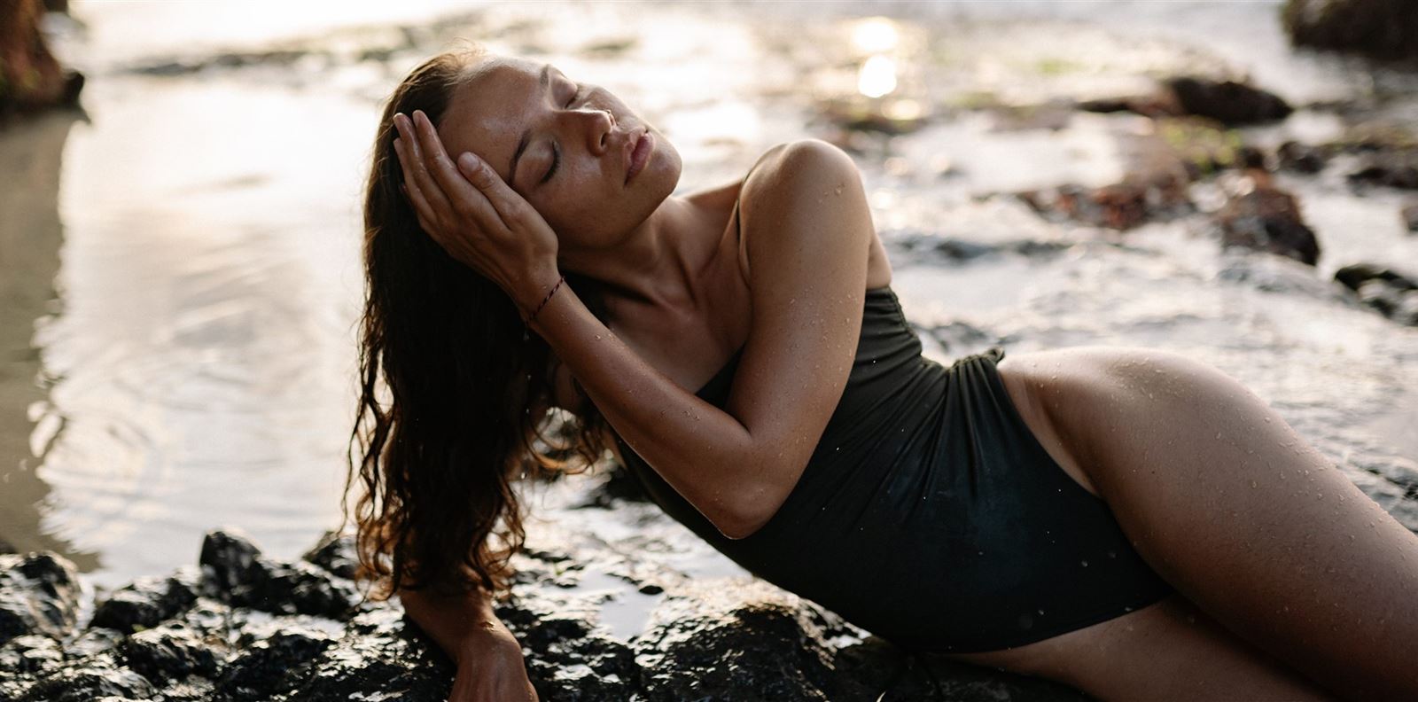 Големите грешки в грижата за мократа ти коса