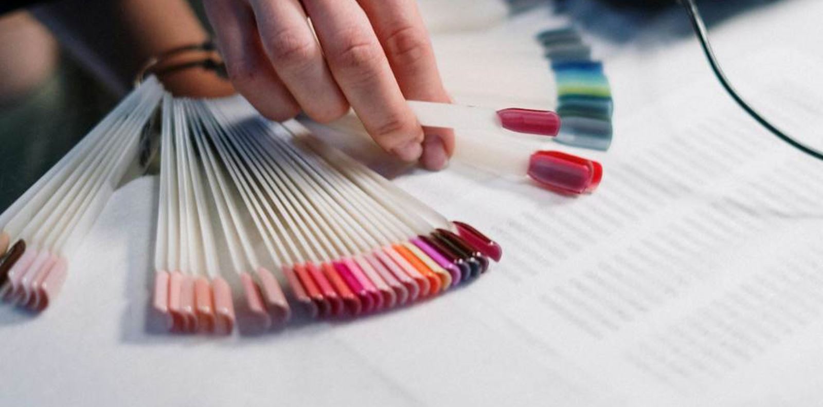 Невидимата заплаха на изкуствените нокти