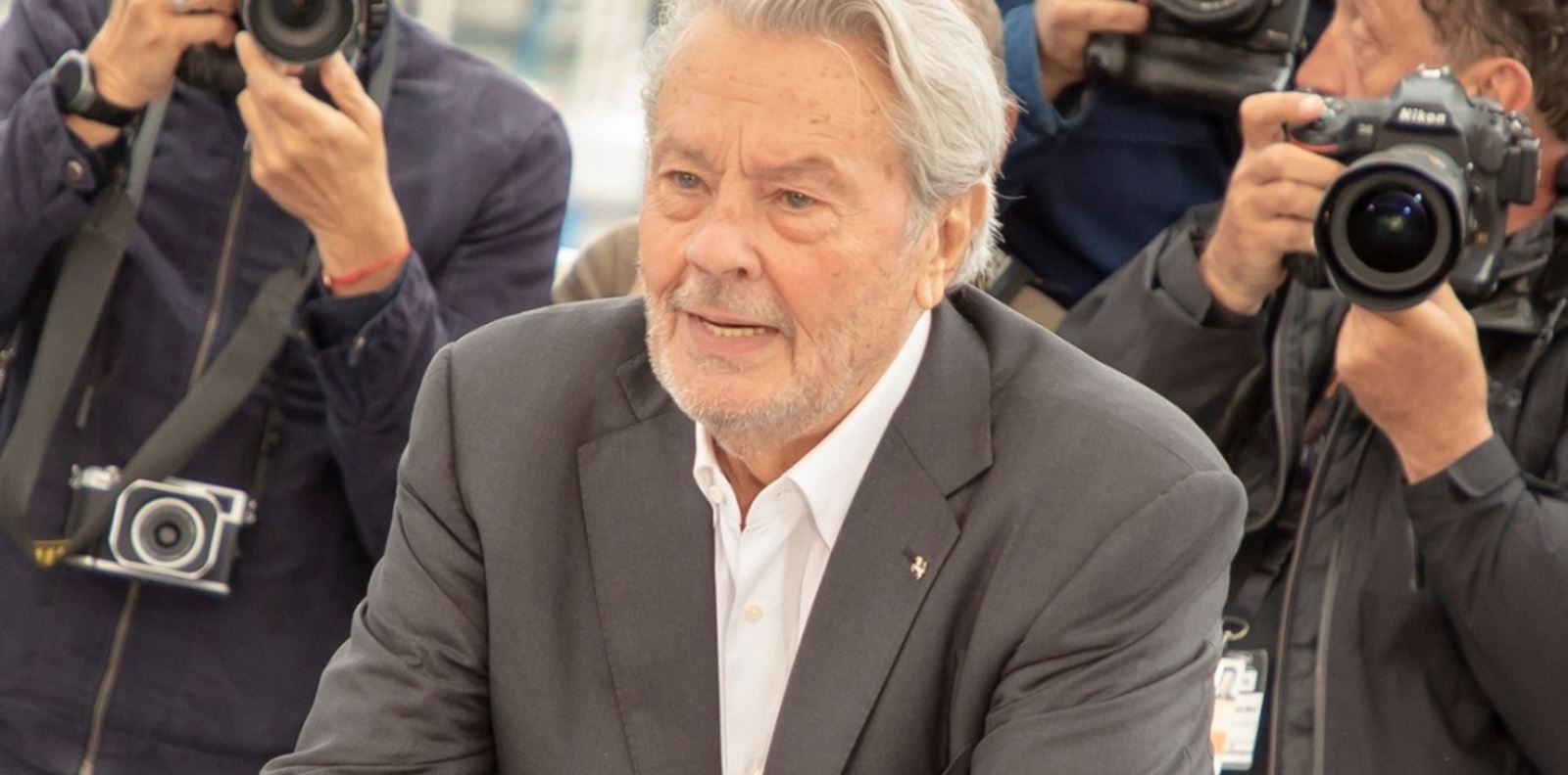 Съдят децата на Ален Делон за клевета, насилие и кражба