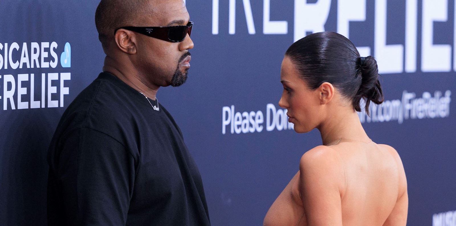 Кание Уест и Бианка Ченсори скандализираха червения килим на Грамитата