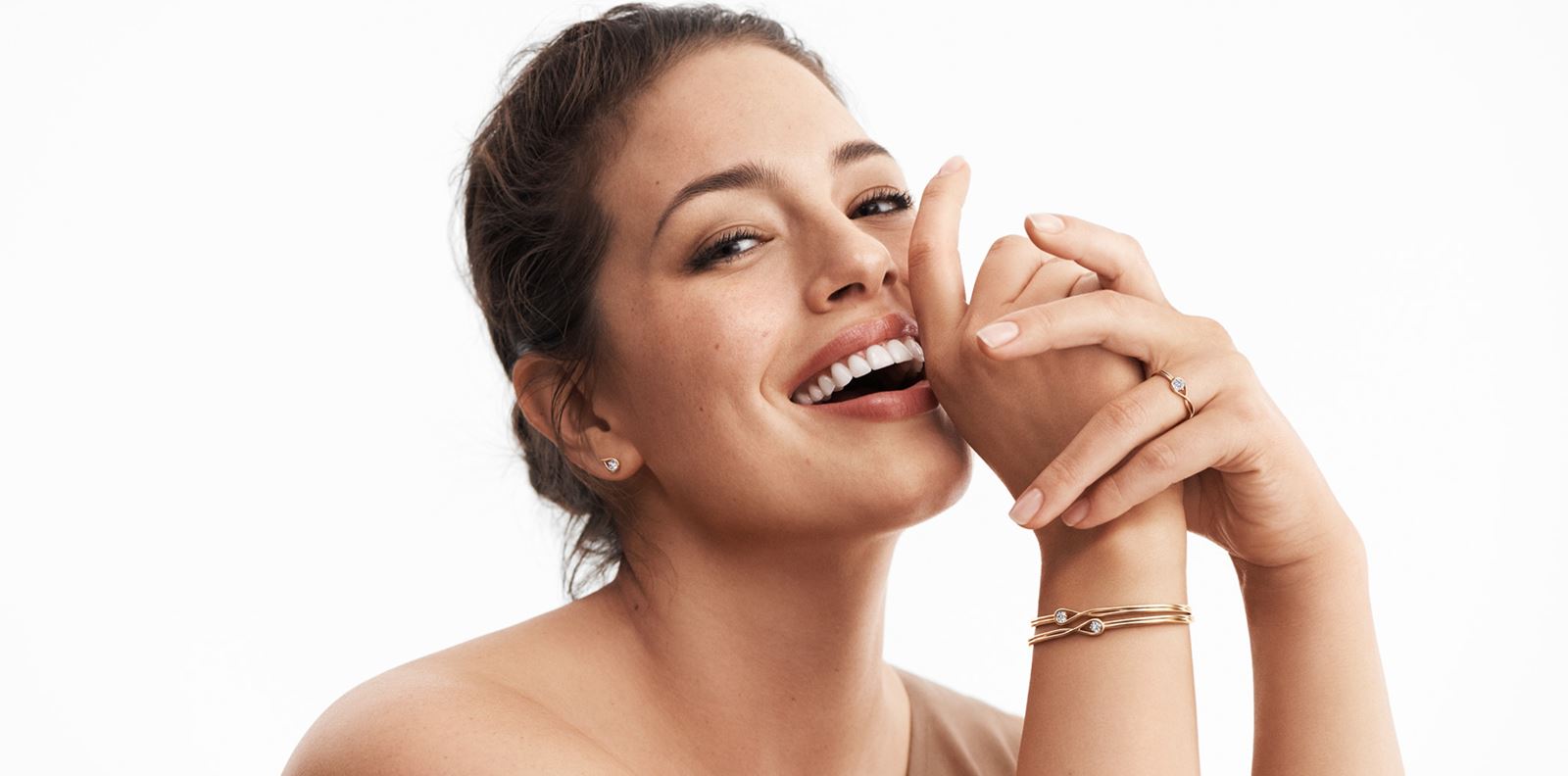 Ашли Греъм пуска собствена линия самобръсначки