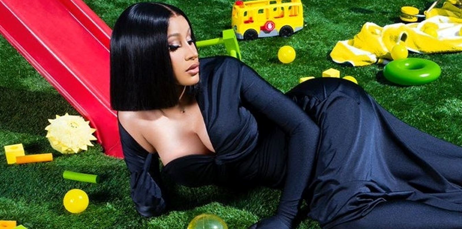 Карди Би продължава да се сблъсква с расизъм