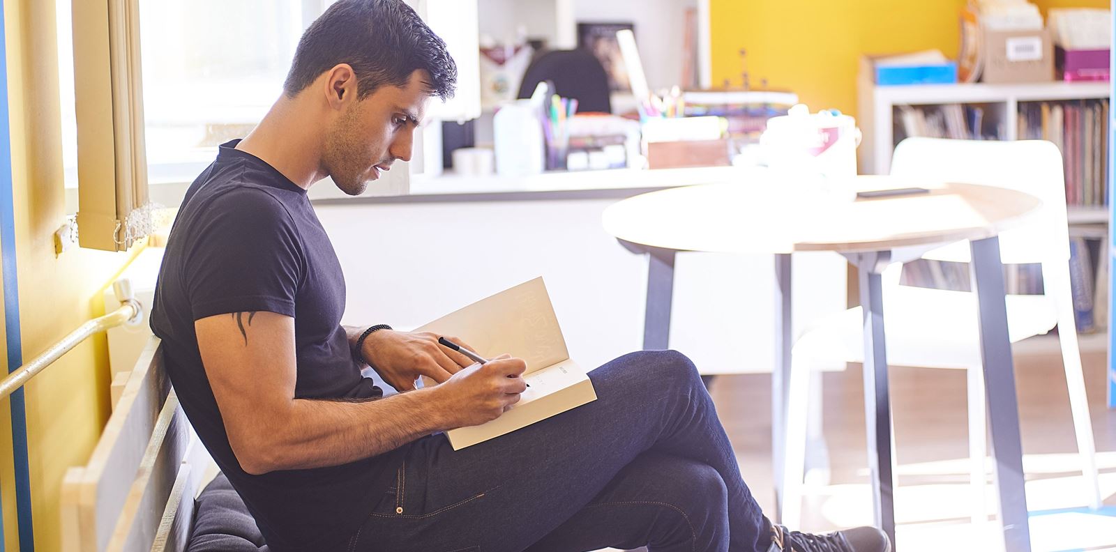 Милен Хальов &quot;има няк’ва сила&quot;, дето го бута