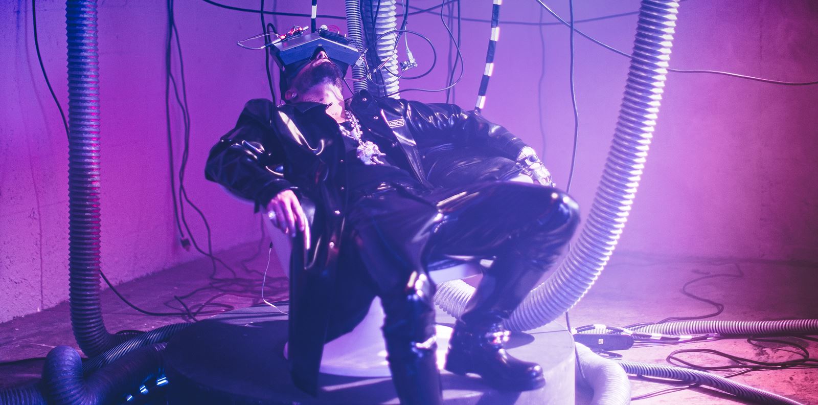 Малума се връща към корените си с The Love &amp; Sex Tape