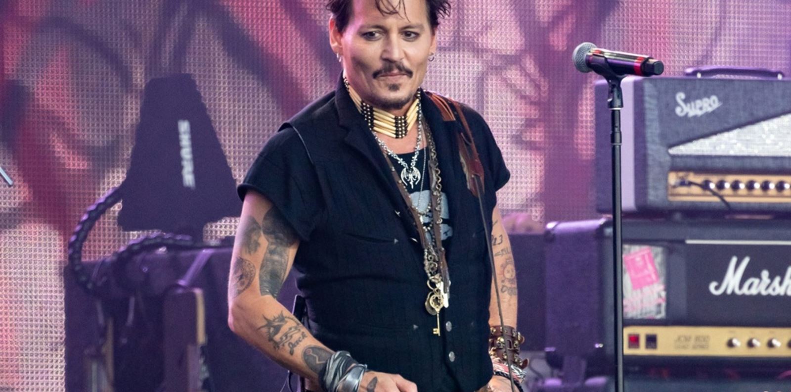 Джони Деп иска портокалов джин за престоя си у нас