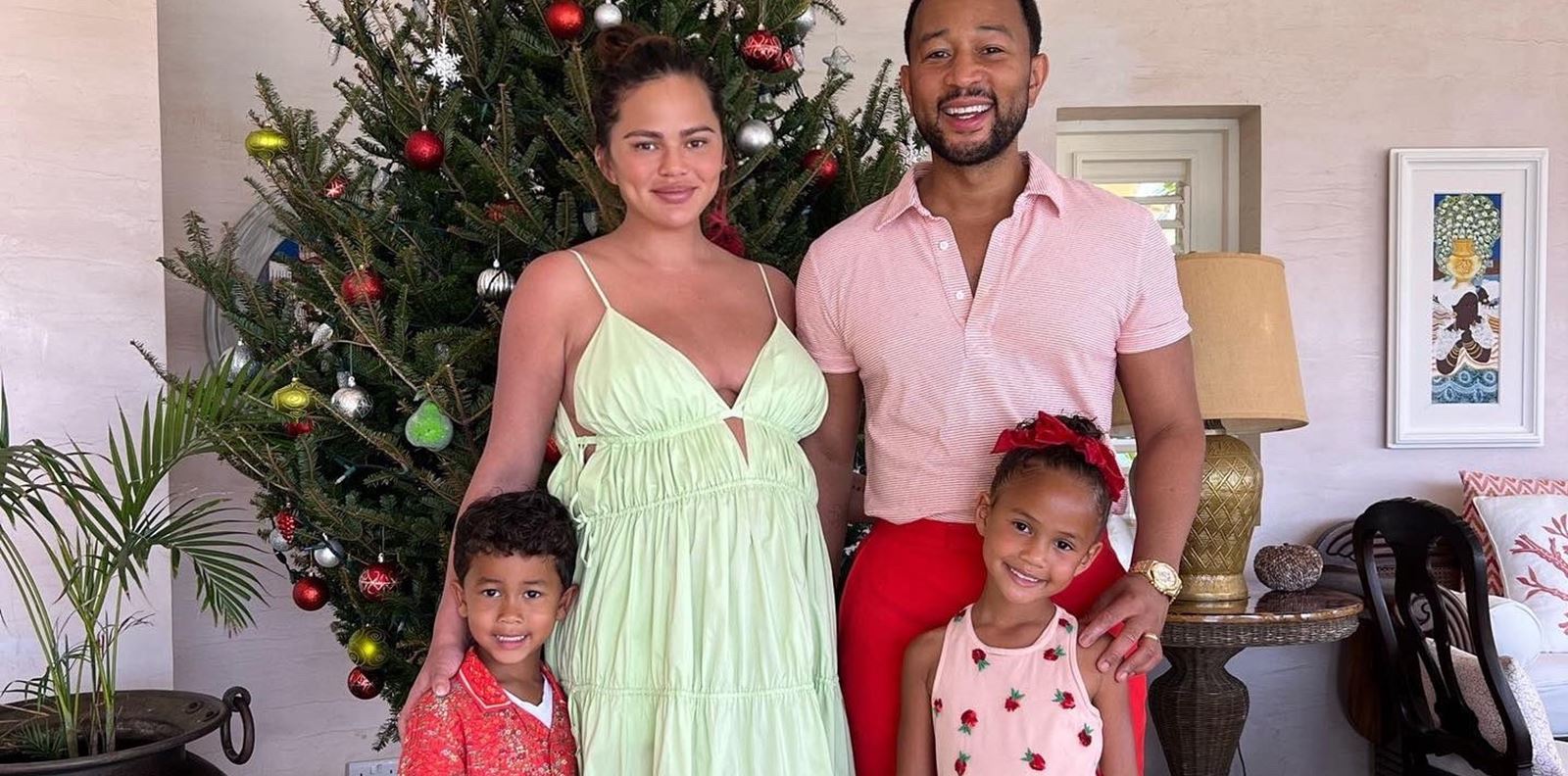 Криси Тейгън се възстановява трудно след цезаровото сечение