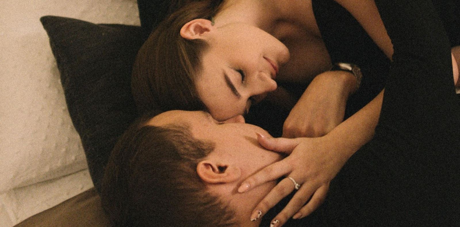 Коледа кара връзките да се разпадат?