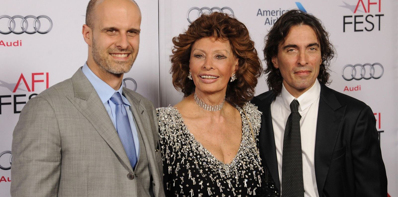 София Лорен с блестяща поява на сватбата на сина си в Женева