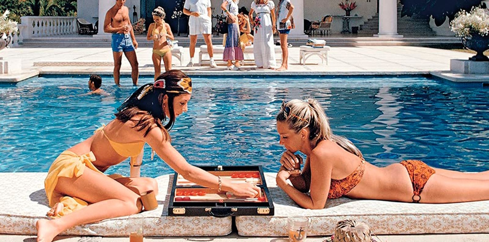 Coffee table книгите ще спасят модата