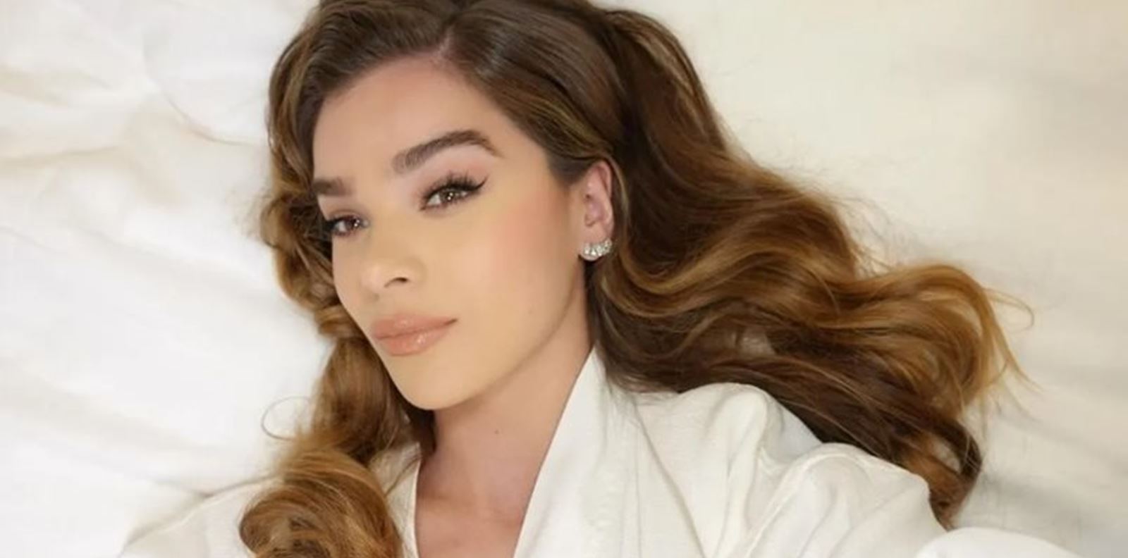 Beauty рутината на Хейли Стайнфелд е само в три стъпки