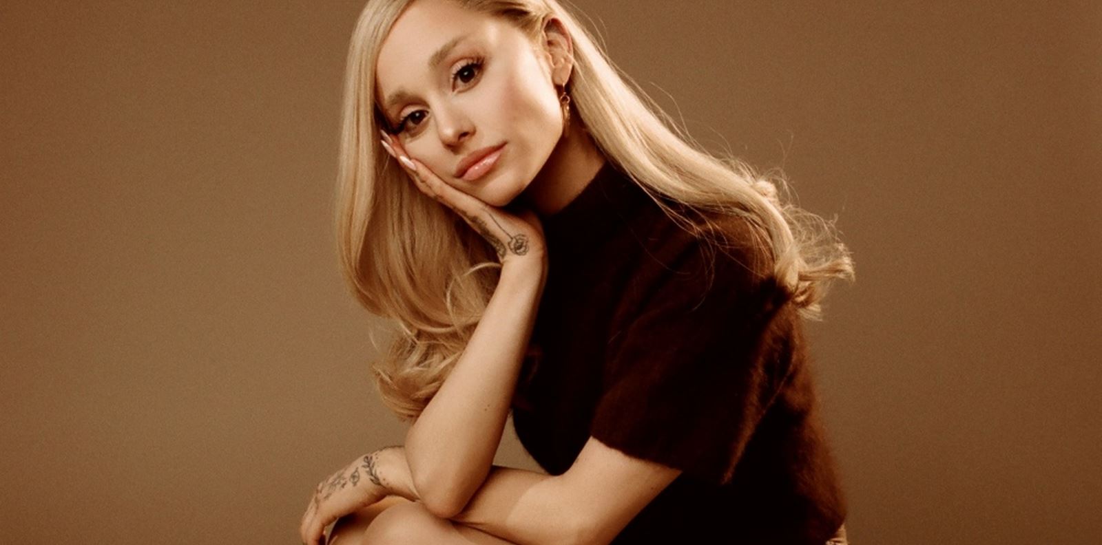 Aриана Гранде възпява разбитото си сърце и търсенето на любовта