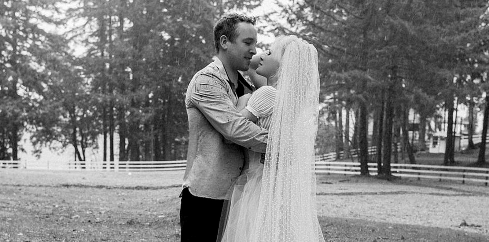 Памела Андерсън се омъжи тайно за шести път