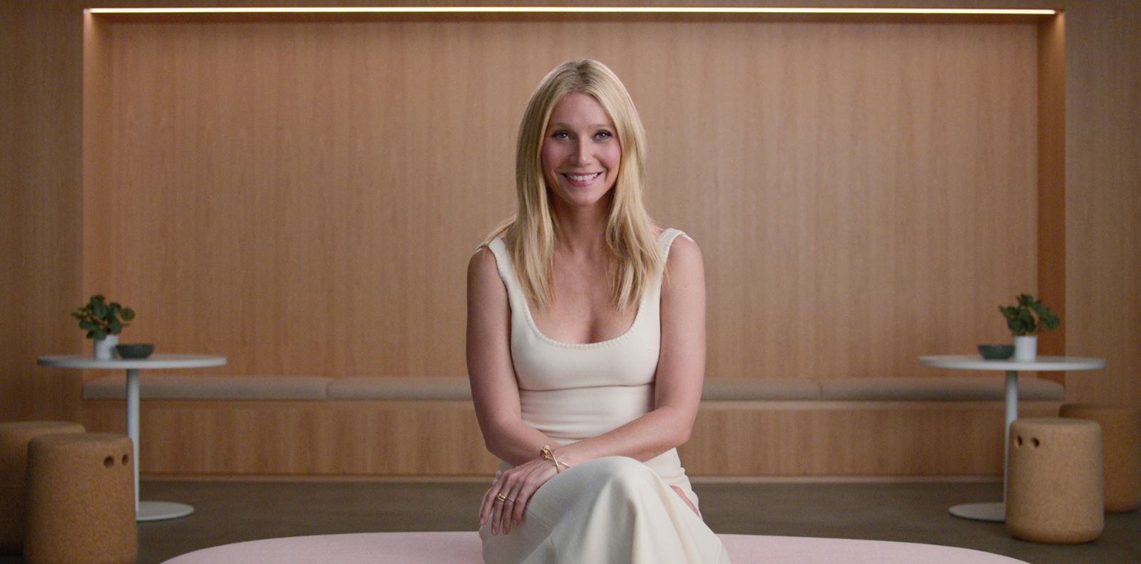 И вие ли пропуснахте новото Netflix шоу на Гуинет Полтроу?