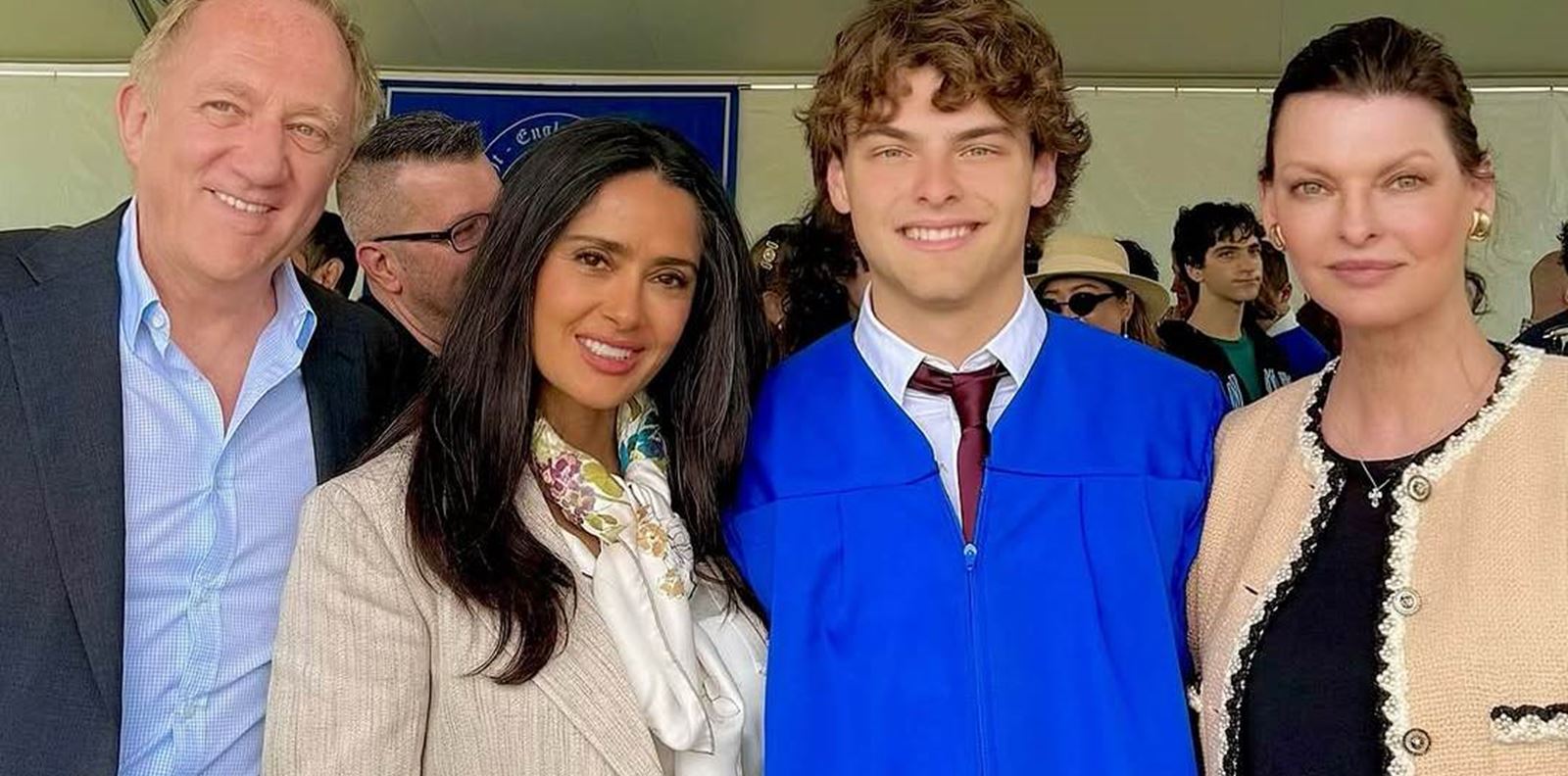 Салма Хайек и Линда Еванджелиста – съвременен урок по семейна зрялост и обич