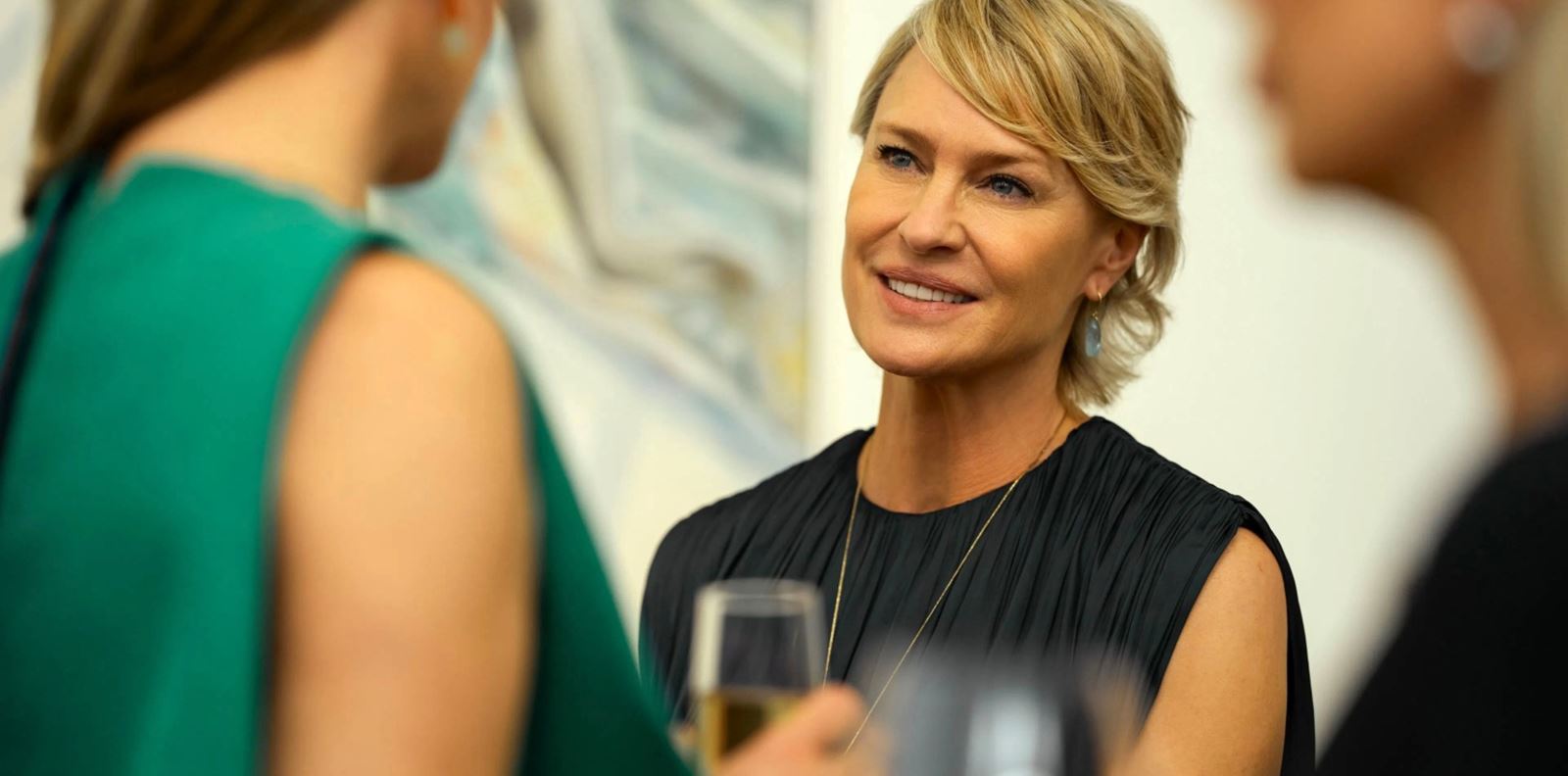 Ексклузивно с Робин Райт за новия й сериал и разказването на универсални истории