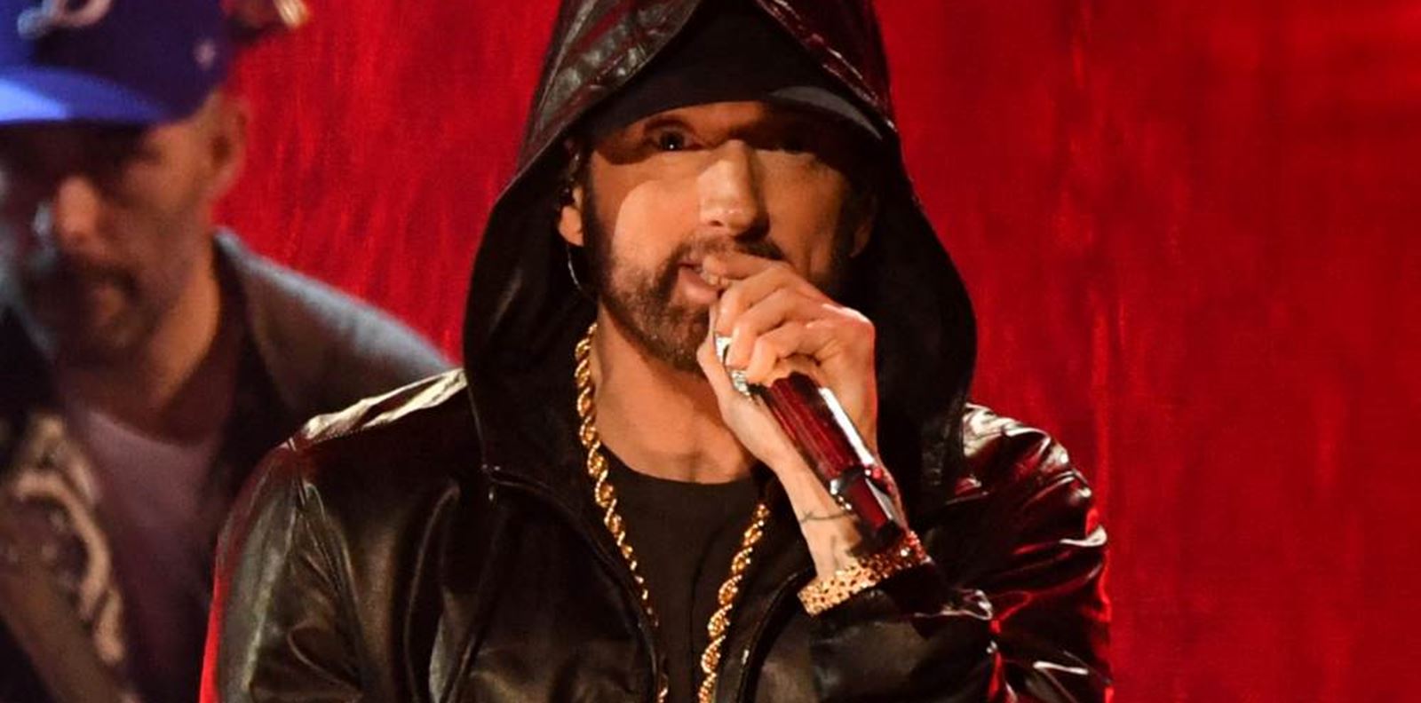 Еминем ще става дядо