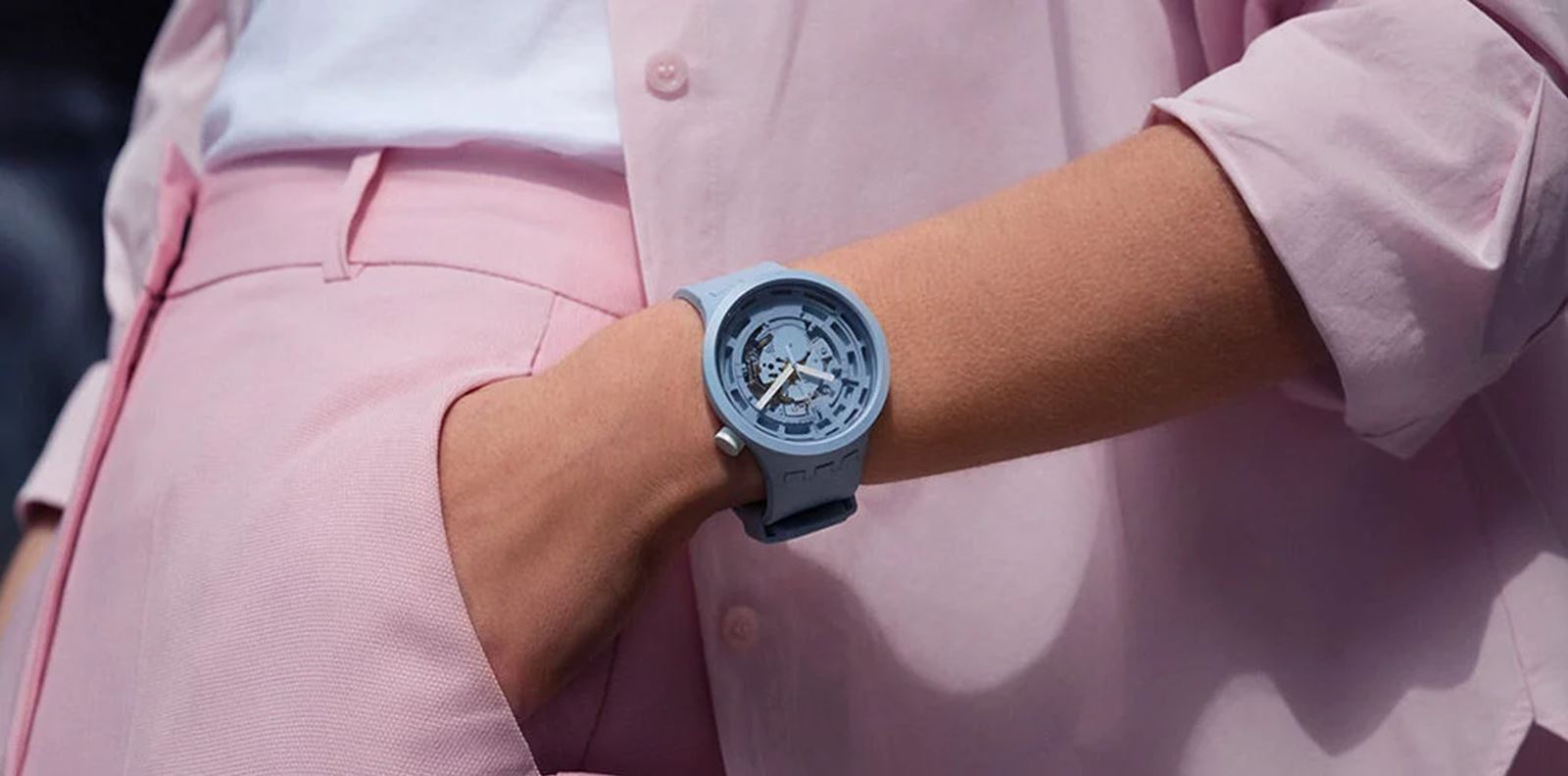 Колко е часът ли? Време е за лято!