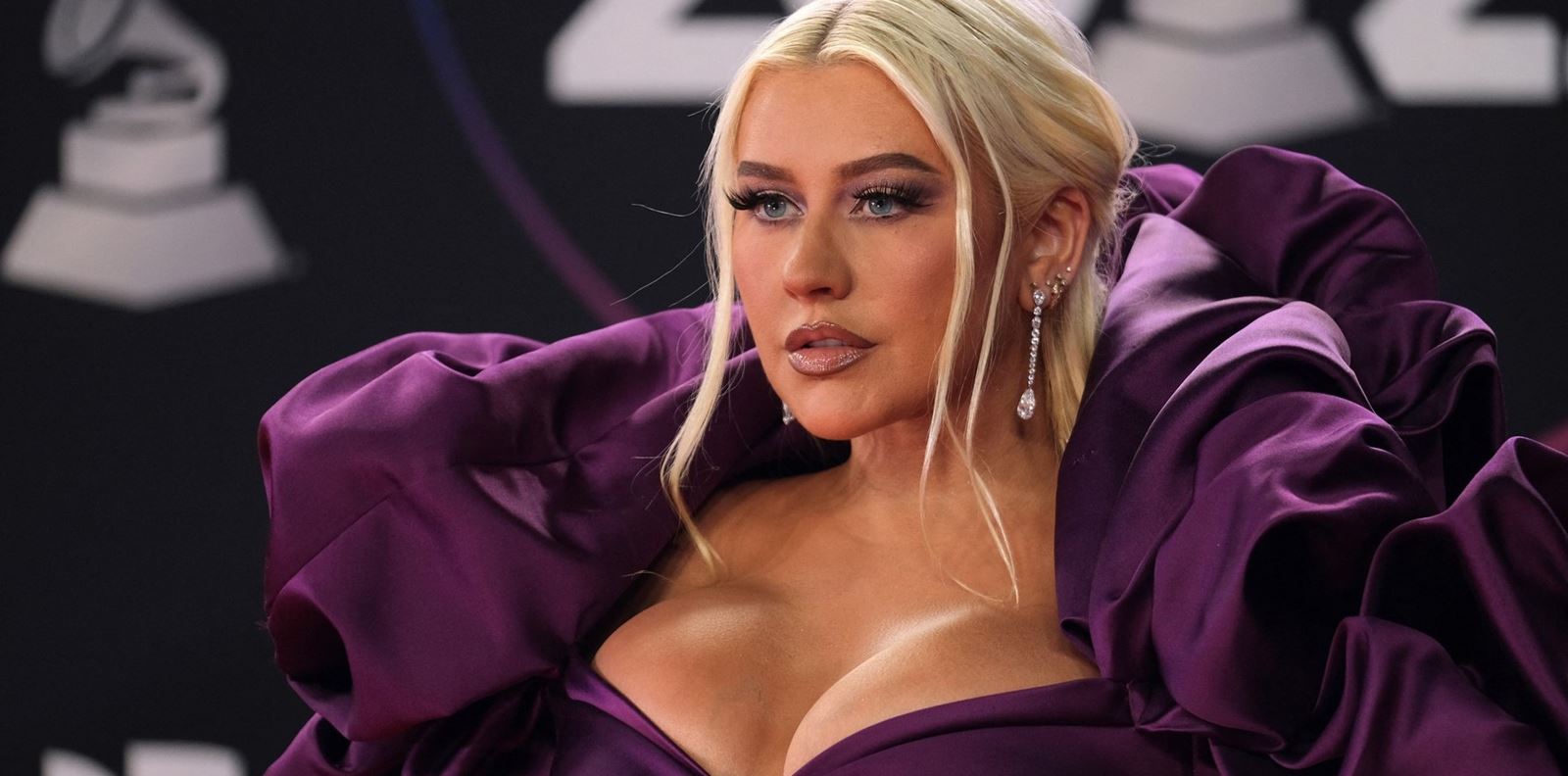 Кристина Агилера отпразнува 42-рия си рожден ден във Виетнам