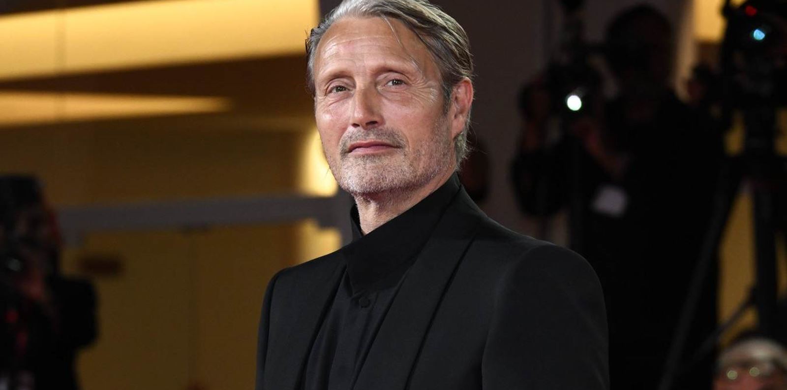 Мадс Микелсен показа съпругата си