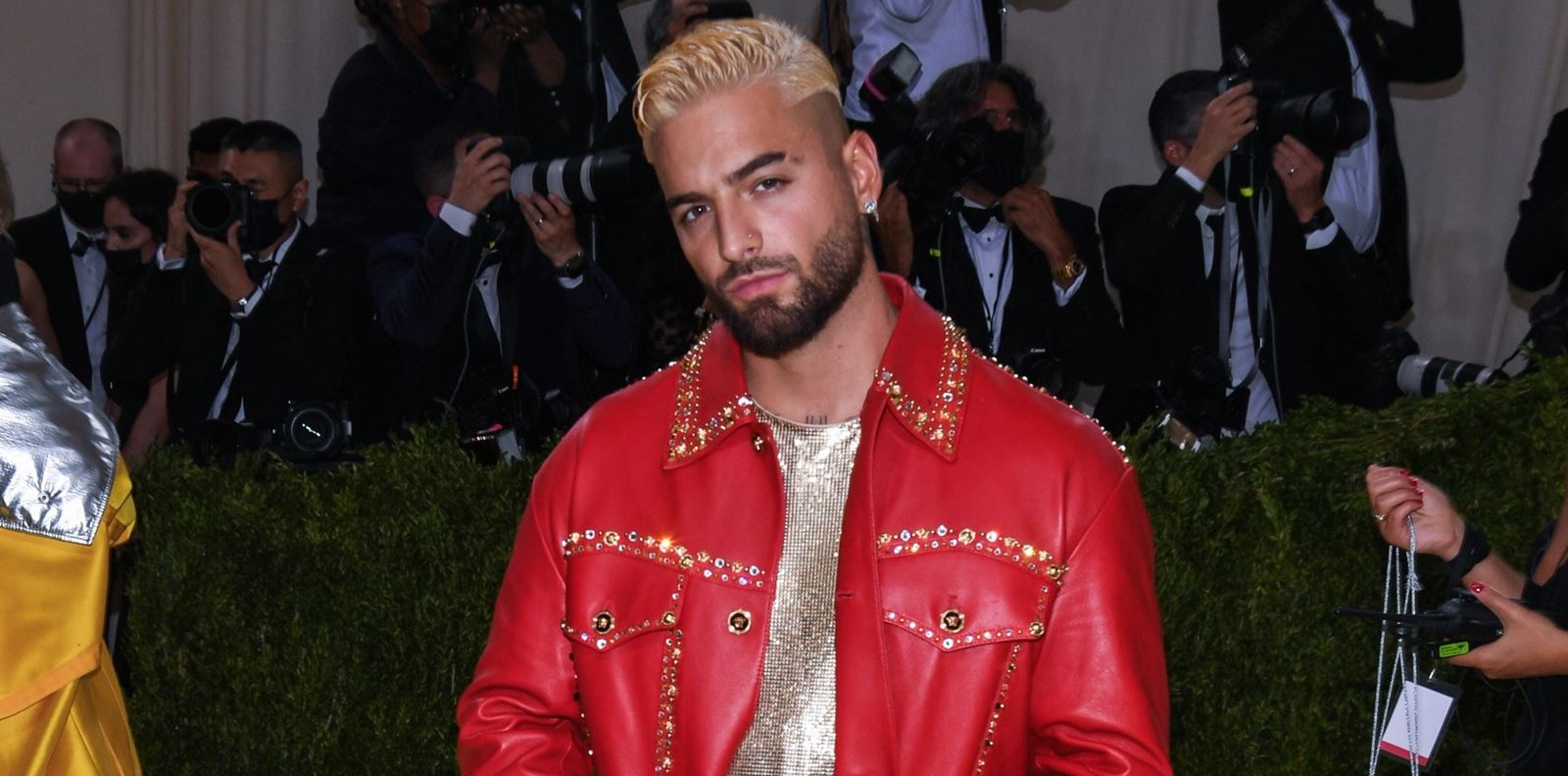 Хей, Малума е новото лице на Versace