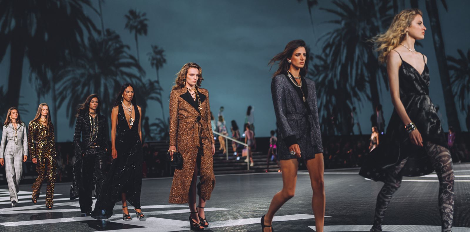 CHANEL ни дърпа към дансинга и енергията на Ел Ей