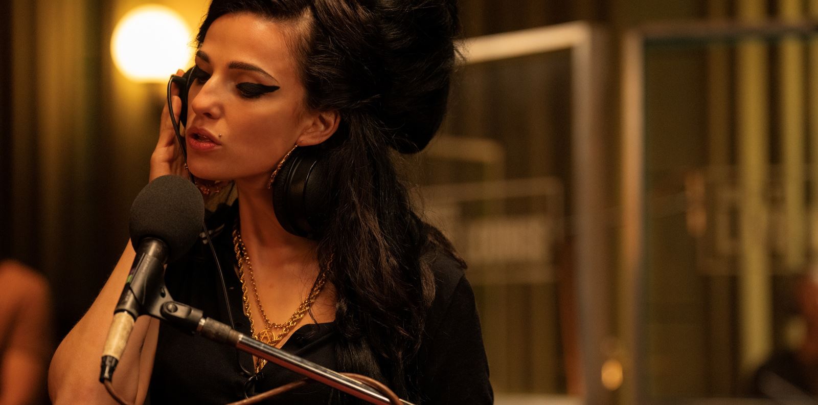 Потопи се в музиката на Ейми Уайнхаус и спечели награди