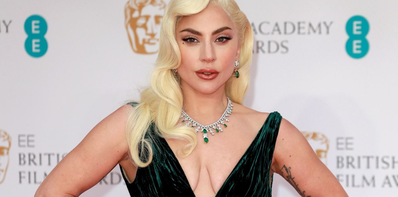 Лейди Гага отговори на слуховете, че се е разделила с приятеля си