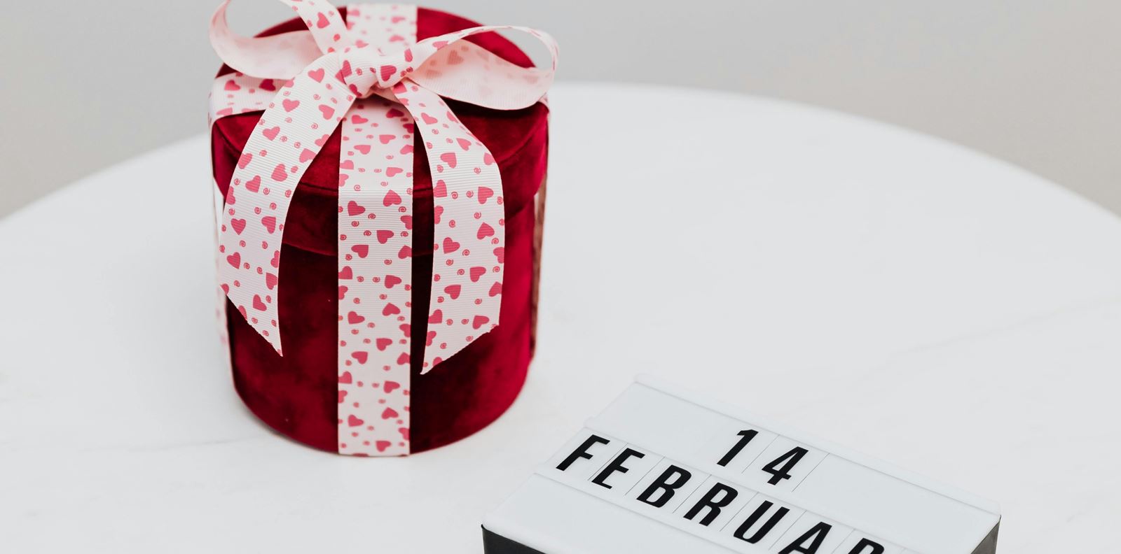 Подаръците за Свети Валентин, които ще накарат всеки да се влюби във вас