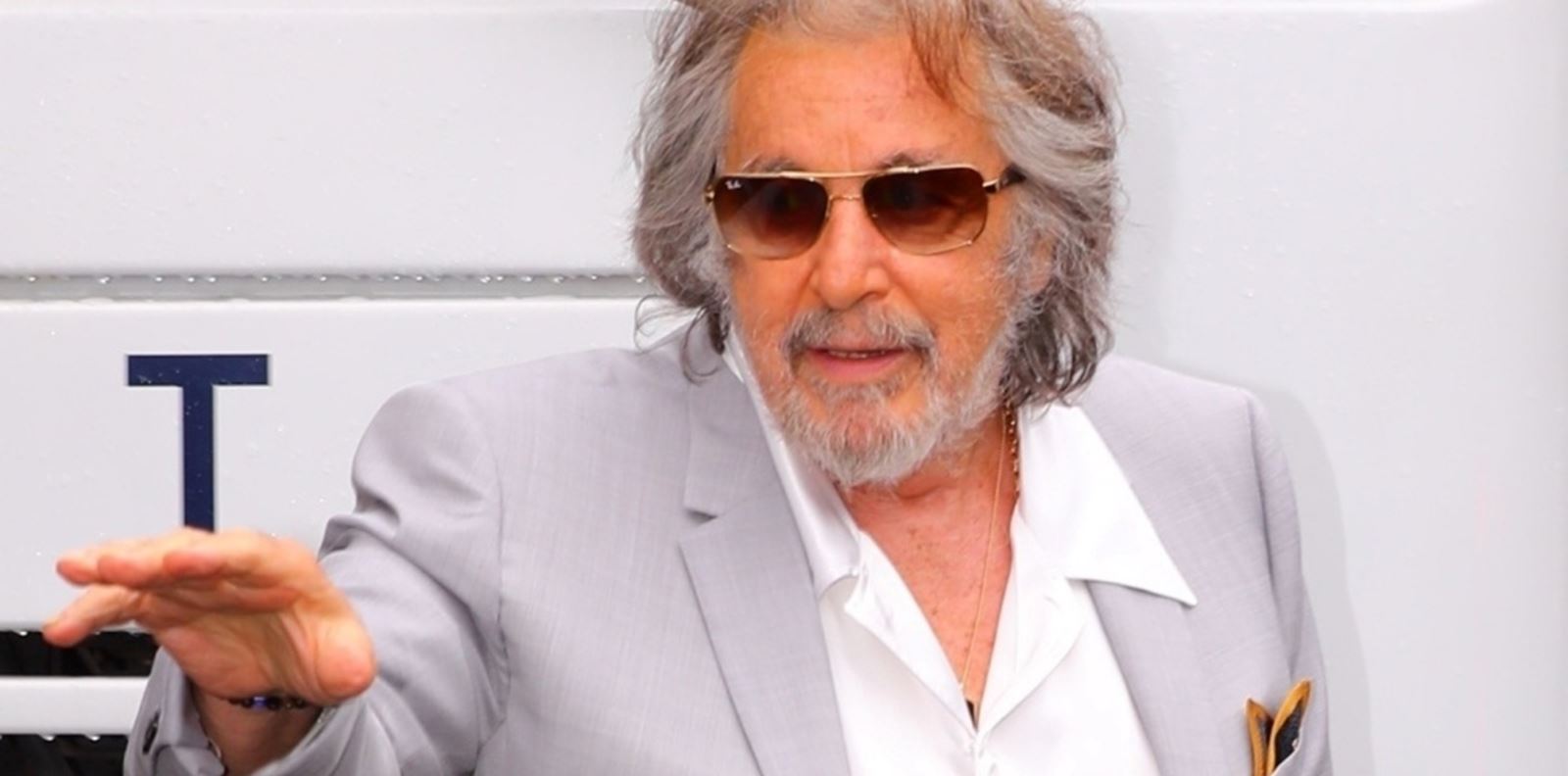 Ал Пачино иска пълно попечителство над новородения си син