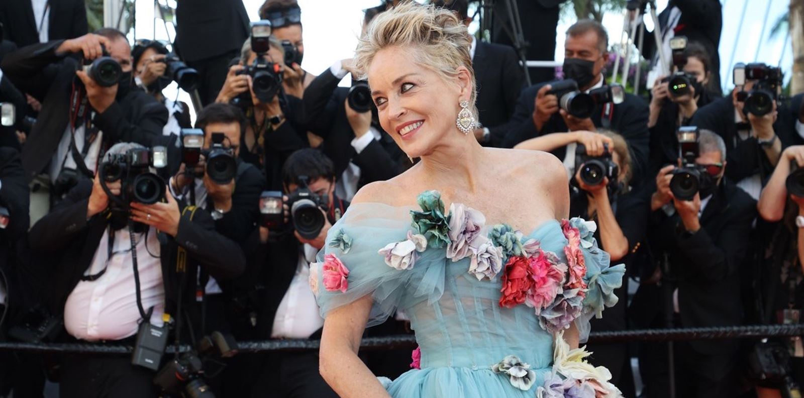 Шарън Стоун взриви Кан с Dolce &amp; Gabbana