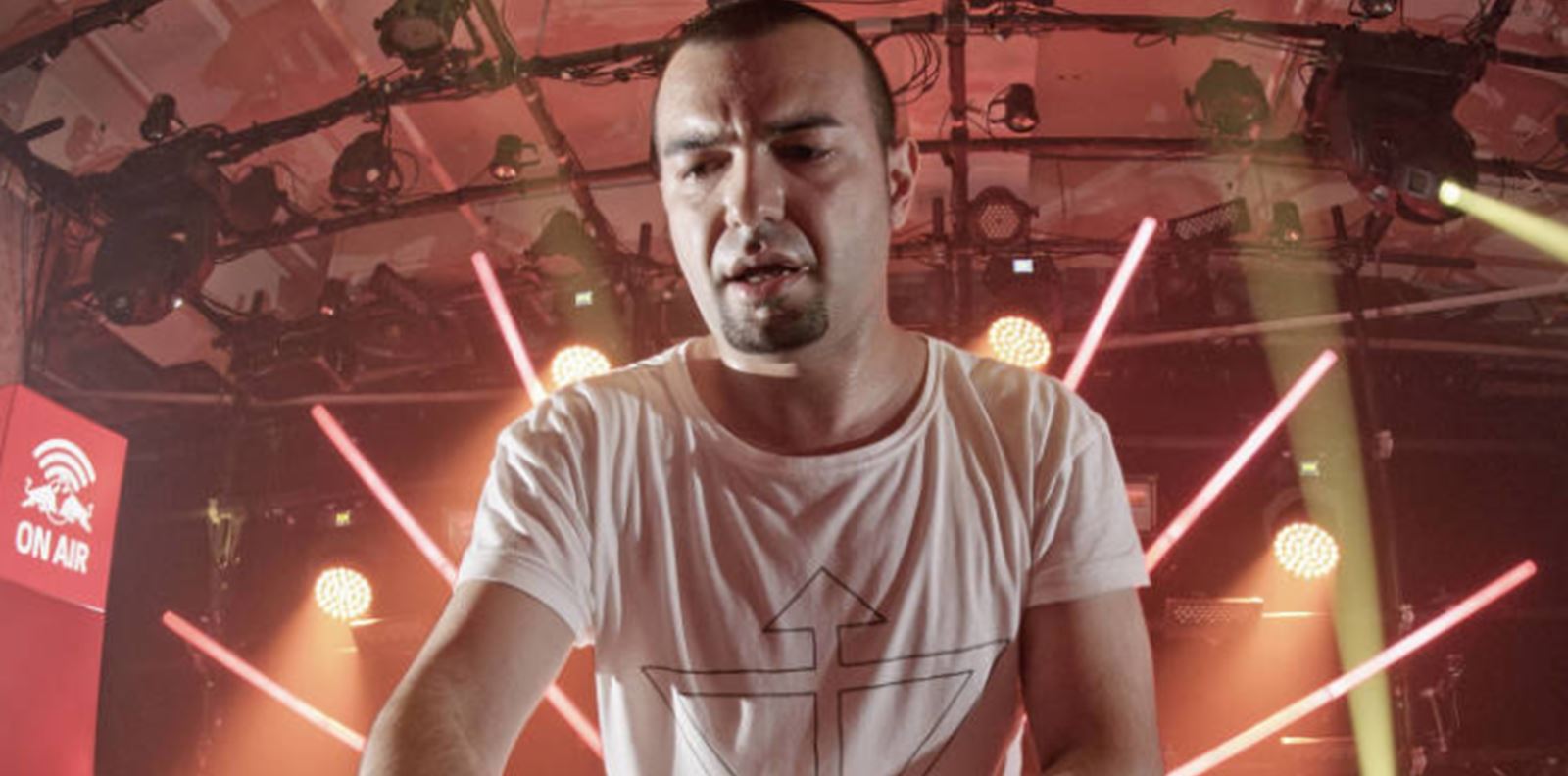 Страхил Велчев-KiNK пресъздаде звука на спорта с най-добрите български атлети