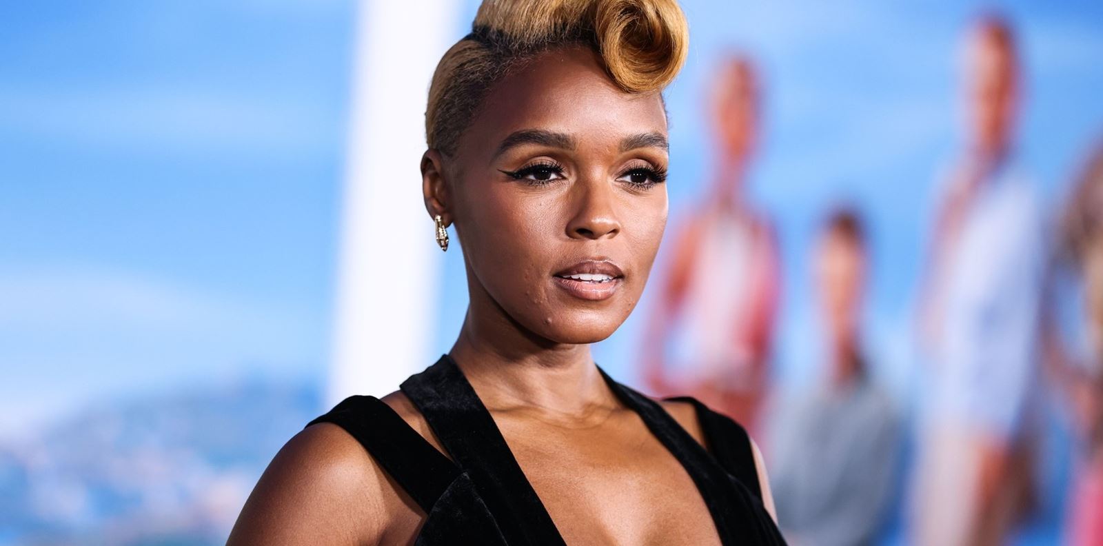 Джанел Моне ни дава урок по екстравагантен стил