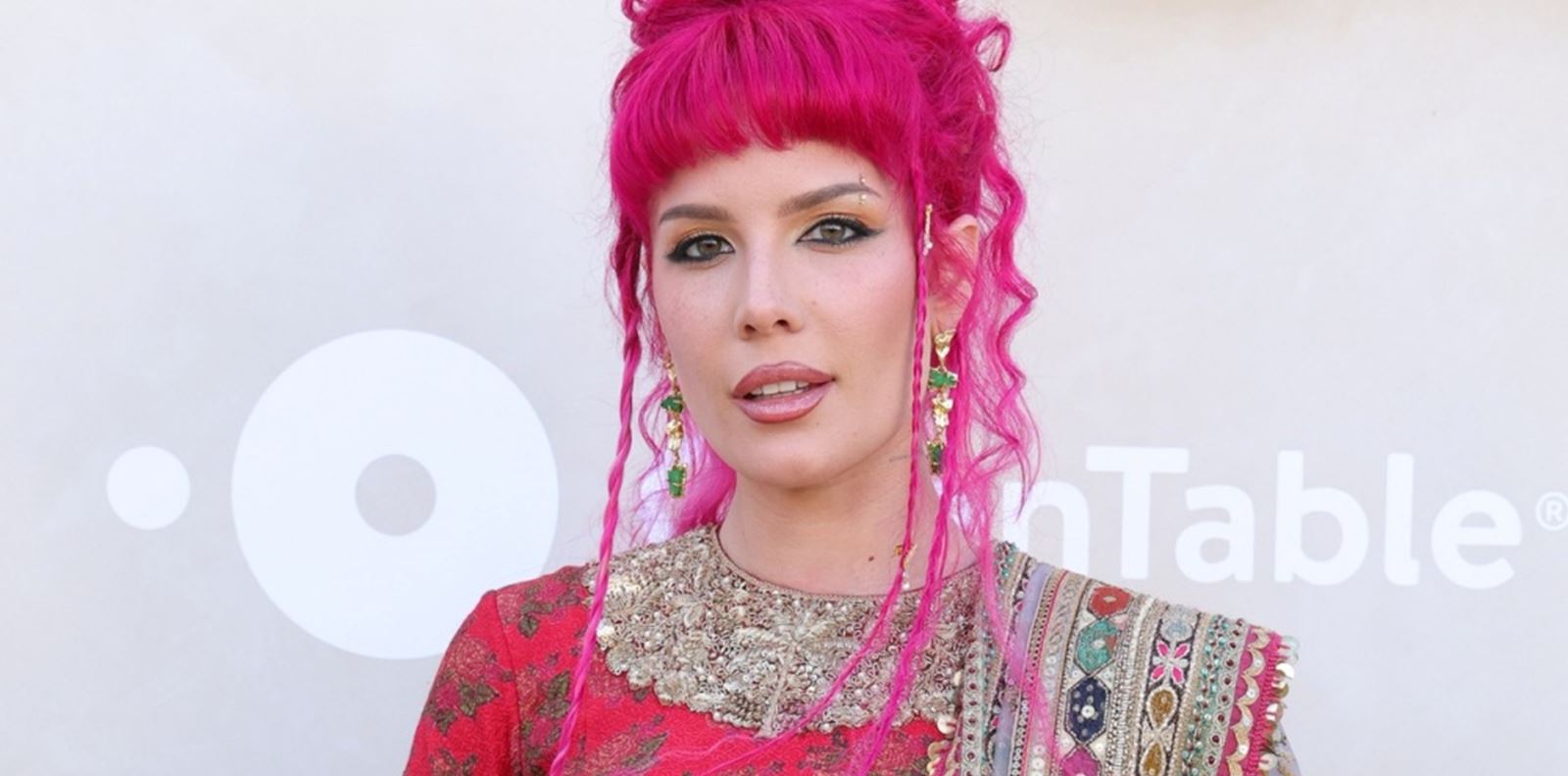 Холзи: Късметлийка съм, че съм жива