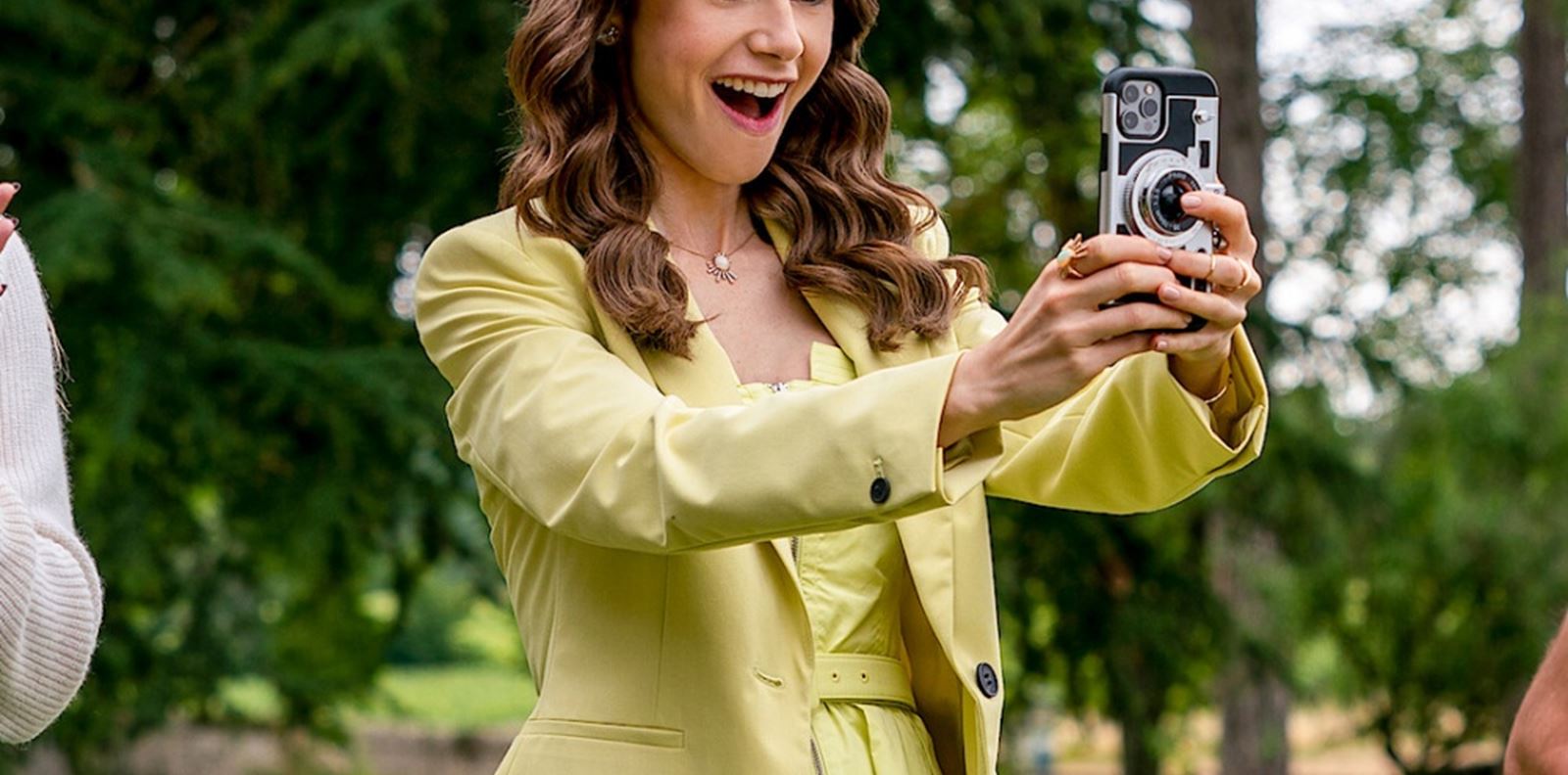 Страхотни новини за &quot;Emily in Paris&quot;