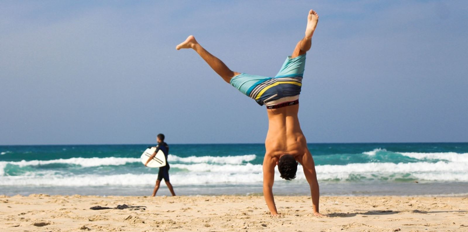 Летният мъжки стил: Какво е задължително за страхотната плажна визия?