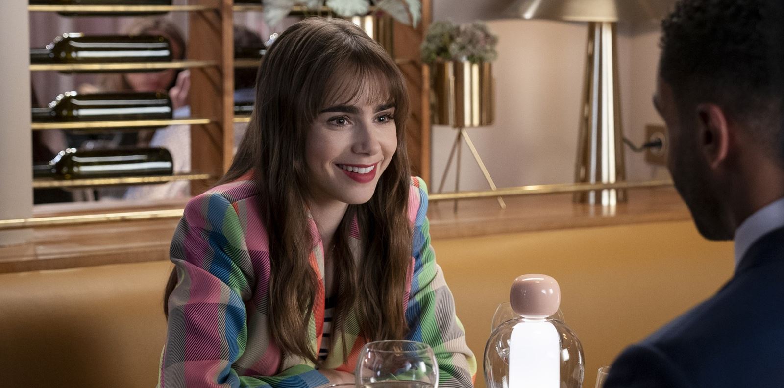 Лили Колинс отпразнува 34-ия си рожден ден в Япония