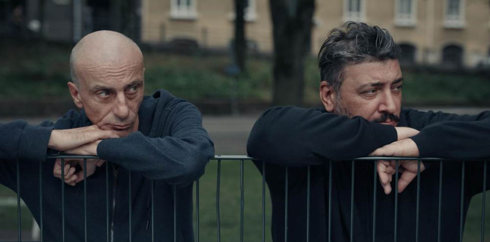 Гледаме Малин Кръстев и Герасим Георгиев-Геро по Max