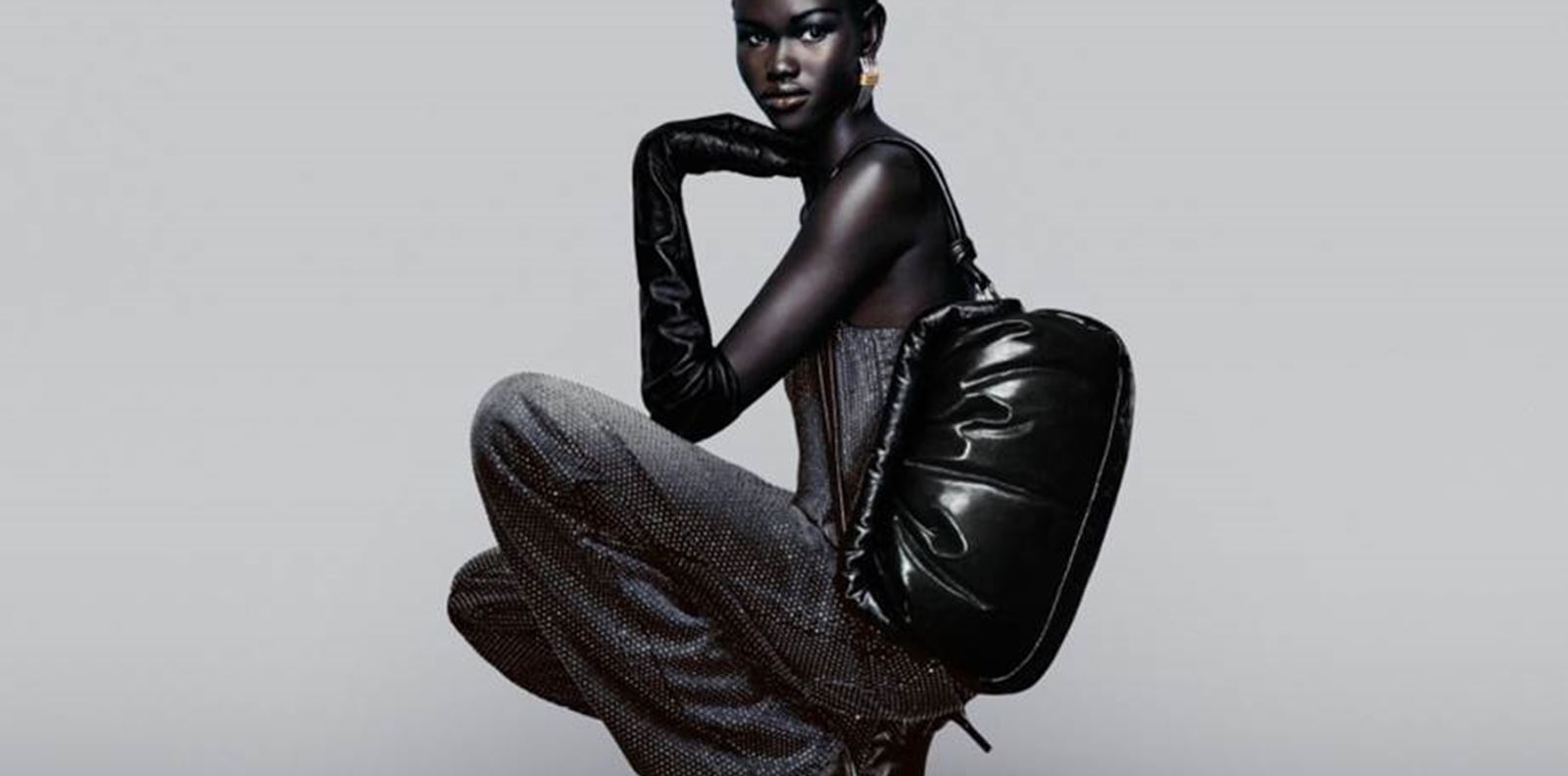 Нов прочит на тъмен блясък завладява H&amp;M Studio A/W23