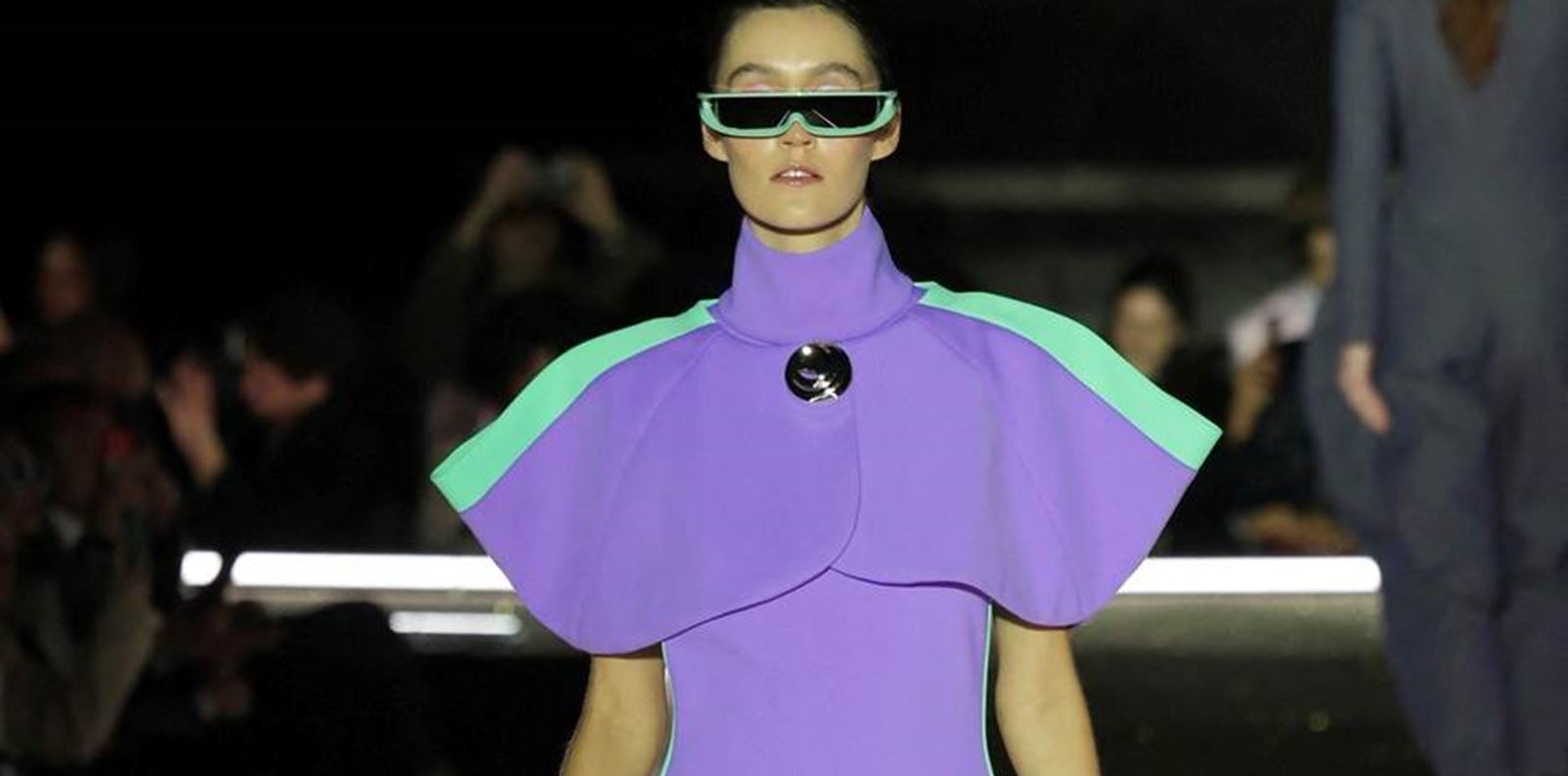 Драма и сюрреализъм в новата колекция на Pierre Cardin