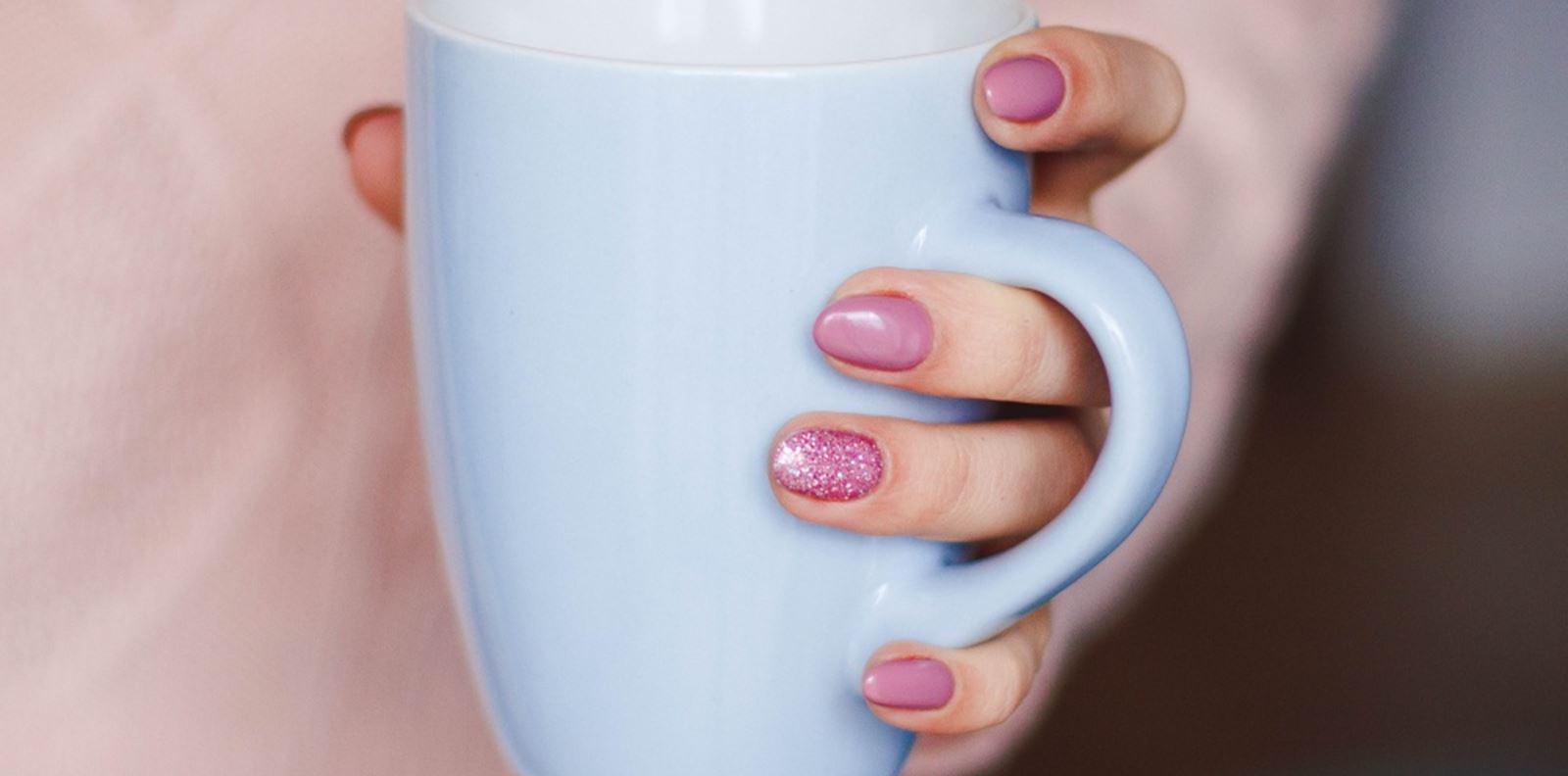 Гел лак в домашни условия: какви са стъпките?