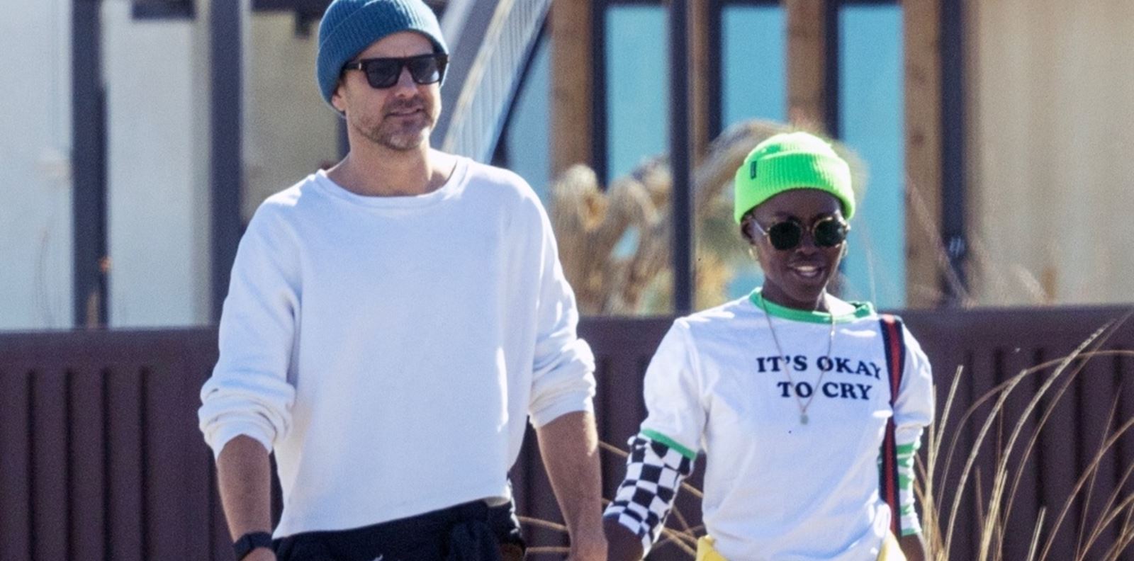 Love is in the air! Джошуа Джаксън и Лупита Нионго са заедно