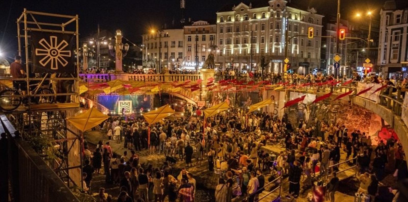 Доброволци почистват Перловската река като част от феста &quot;Реките на София&quot;